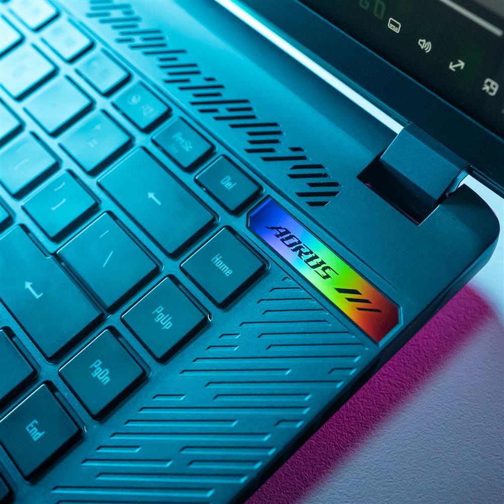 AORUS 16X intel core i9-14900HX, GeForce RTX 4070 8GB, 32GB RAM